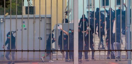 Thessaloniki lyceum heavily guarded after armed attacks by far right elements