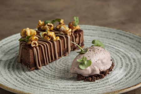 Σοκολατίνα με 2 σοκολάτες και παγωτό vinsanto