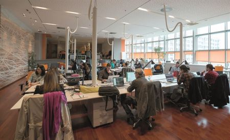 Η χώρα πρέπει να παραγάγει πλούτο