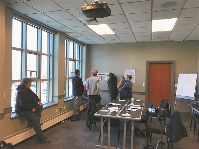 «Ελάτε να τα βρούμε»