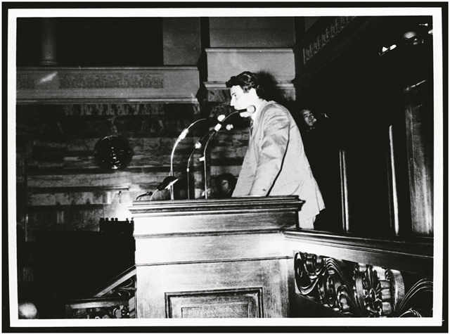 Ο κοινοβουλευτικός Μίκης – Ο «Δόκτωρ Ζιβάγκο» και ο «Δόκτωρ Θεοδωράκης»