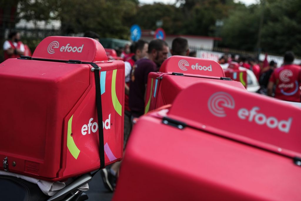 Efood – Ποια είναι η βαθμολογία του στο Google Play λίγες μέρες μετά τον σάλο με τις συμβάσεις;