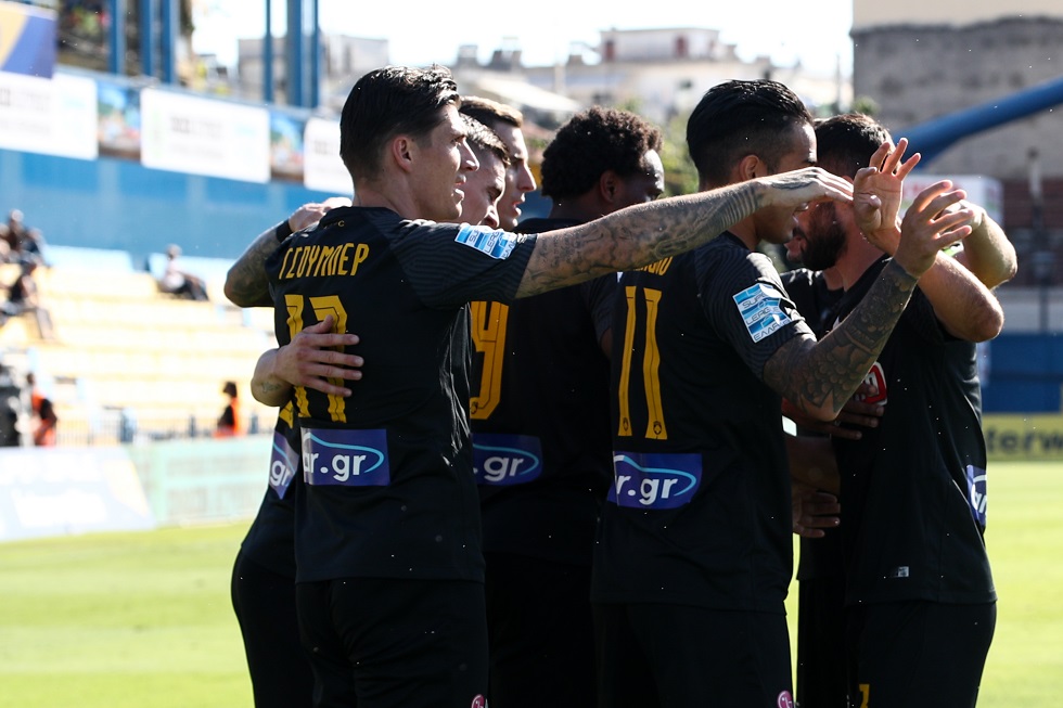 ΑΕΚ – Αποθέωση για Τσούμπερ και Αραούχο στο Αγρίνιο