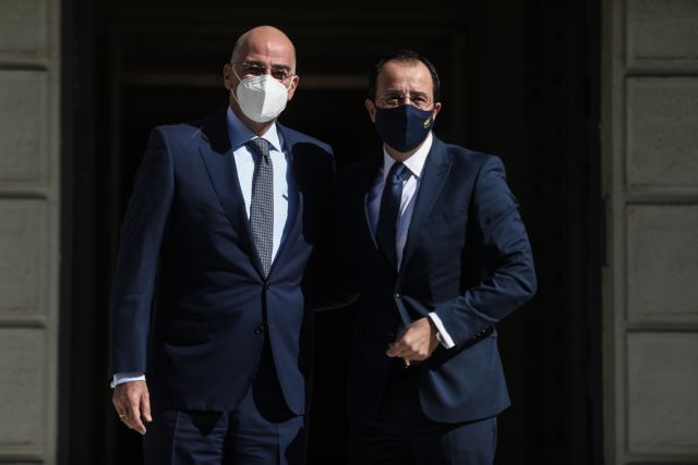 Συνάντηση Δένδια με Χριστοδουλίδη – Η Ελλάδα δεν εκφοβίζεται – Η Τουρκία υπονομεύει τις διερευνητικές επαφές