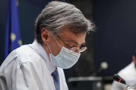 Επιστρέφει ο Σωτήρης Τσιόδρας – Στο τιμόνι επιτροπής της Ιατρικής Σχολής Αθηνών για την πανδημία