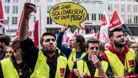 «Με τους Φιλελεύθερους κινδυνεύουν εργασιακά δικαιώματα»