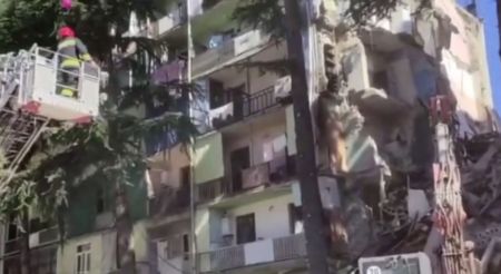 Κατέρρευσε πενταώροφο κτίριο στη Γεωργία – Αναφορές για παγιδευμένους