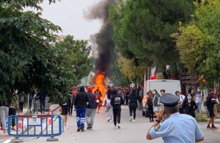 Θεσσαλονίκη – Εισαγγελική έρευνα για εγκληματικές οργανώσεις μετά τις φασιστικές επιθέσεις