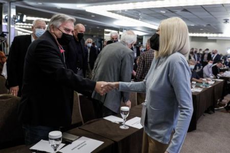 Καστανίδης για Γεννηματά – Περιμένουμε να γυρίσει σύντομα κοντά μας