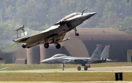 Θεωρίες συνωμοσίας από τα τουρκικά ΜΜΕ – «Γιατί προσγειώθηκαν 15 F-15 στην Ελλάδα;»
