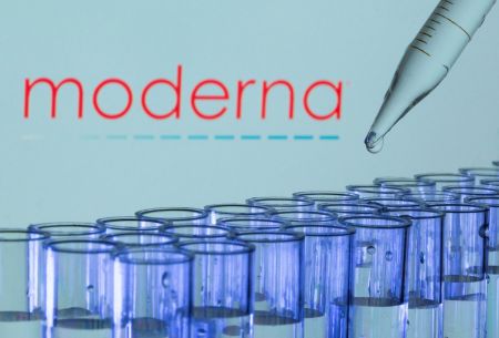Εμβόλιο – Αρνητική εμφανίζεται η FDA στην αναμνηστική δόση της Moderna