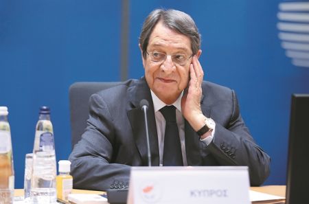 Πώς το «κουτί της Πανδώρας» άναψε φωτιές στην Κύπρο