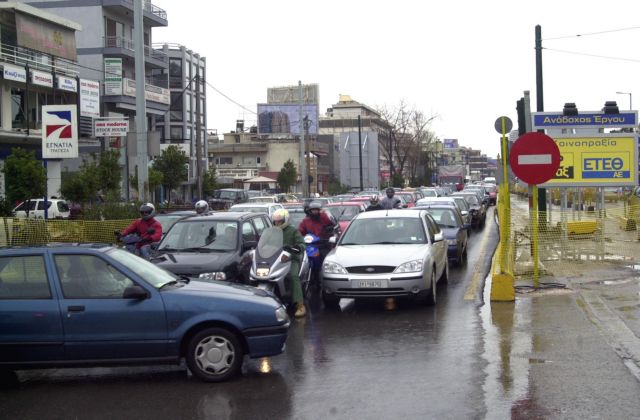 Κακοκαιρία «Μπάλλος» – Έκλεισε τμήμα της Κηφισίας λόγω συσσώρευσης νερού