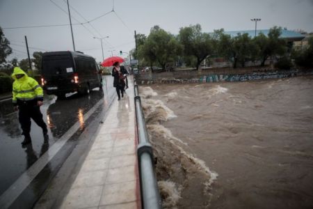ΣΥΡΙΖΑ – «Παράγοντας απόλυτου χάους το επιτελικό κράτος Μητσοτάκη – Πατούλη»