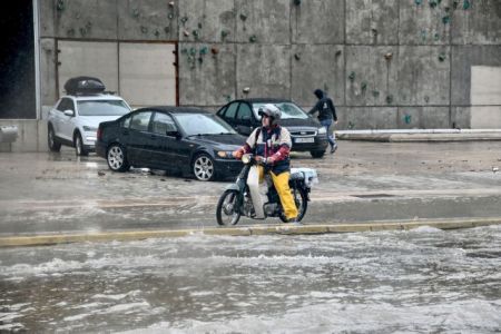 Κακοκαιρία «Μπάλλος» – Γιατί πλημμυρίζουν οι πόλεις