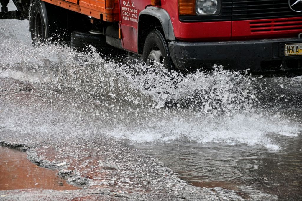 Αγρίνιο – Εκκένωση οικισμού – Ανεβαίνει η στάθμη στη λίμνη Λυσιμαχεία