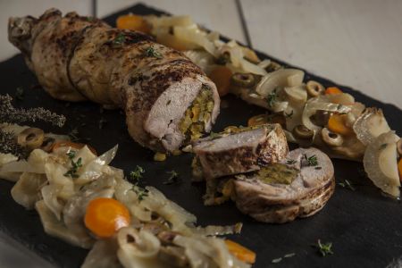 Αρνίσιο μπούτι γεμιστό