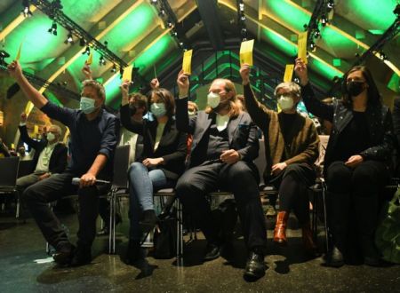 Γερμανία – Σε διαπραγματεύσεις οι Πράσινοι με SPD και FDP για νέα κυβέρνηση