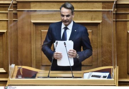 Ομιλία Μητσοτάκη στη Βουλή για την πανδημία – Τι απαντά στον Τσίπρα