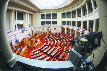 Ο «γρίφος» της εξεταστικής επιτροπής – Οι συνταγματικές προβλέψεις, τα σενάρια