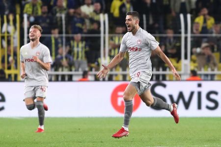 LIVE – Άιντραχτ Φρανκφούρτης – Ολυμπιακός