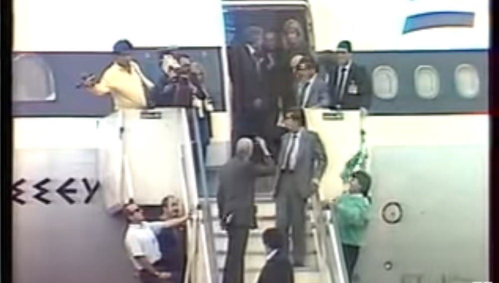 Ανδρέας Παπανδρέου – Το νεύμα που έγραψε ιστορία 33 χρόνια πριν