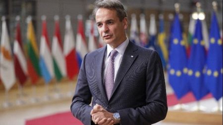 Mitsotakis stresses importance of Eastern Mediterranean at EU summit, migration issue