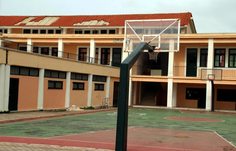 Καλλιθέα – Άγριος ξυλοδαρμός με σιδηρογροθιά έστειλε μαθητή στο νοσοκομείο