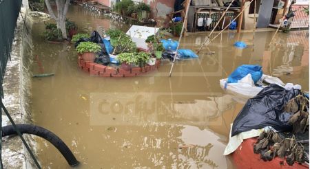 Κέρκυρα – Πλημμύρισαν σπίτια και δρόμοι μετά την πρωινή βροχή