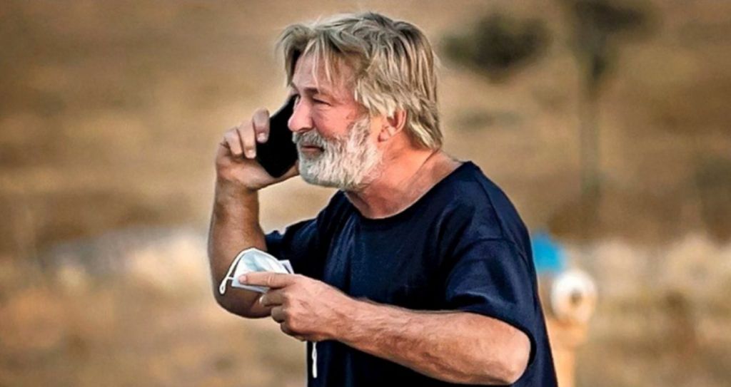 Άλεκ Μπάλντουιν – Ράκος στην κηδεία της Χαλίνα Χάτσινς ο ηθοποιός – Το «αντίο» του ραγίζει καρδιές