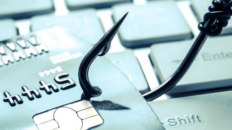 Πώς κλέβουν κωδικούς τραπεζικών λογαριασμών με email και SMS – Τι πρέπει να κάνετε | tovima.gr