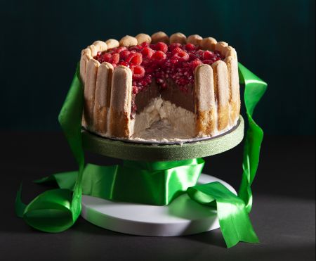 Σαρλότ λευκής και μαύρης σοκολάτας