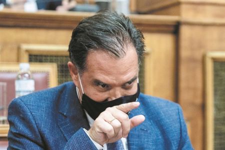 Σκελετοί από την Ντουλάπα