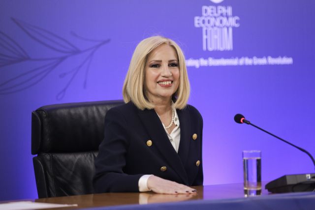 Ο πολιτικός κόσμος αποχαιρετά τη Φώφη Γεννηματά