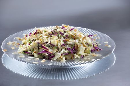 Πλούσια σαλάτα με λάχανο