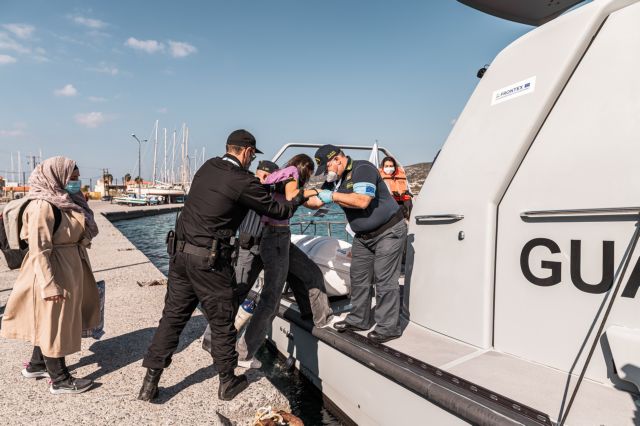 Τραγωδία στη Χίο – Τρεις νεκροί μετά από βύθιση λέμβου με πρόσφυγες