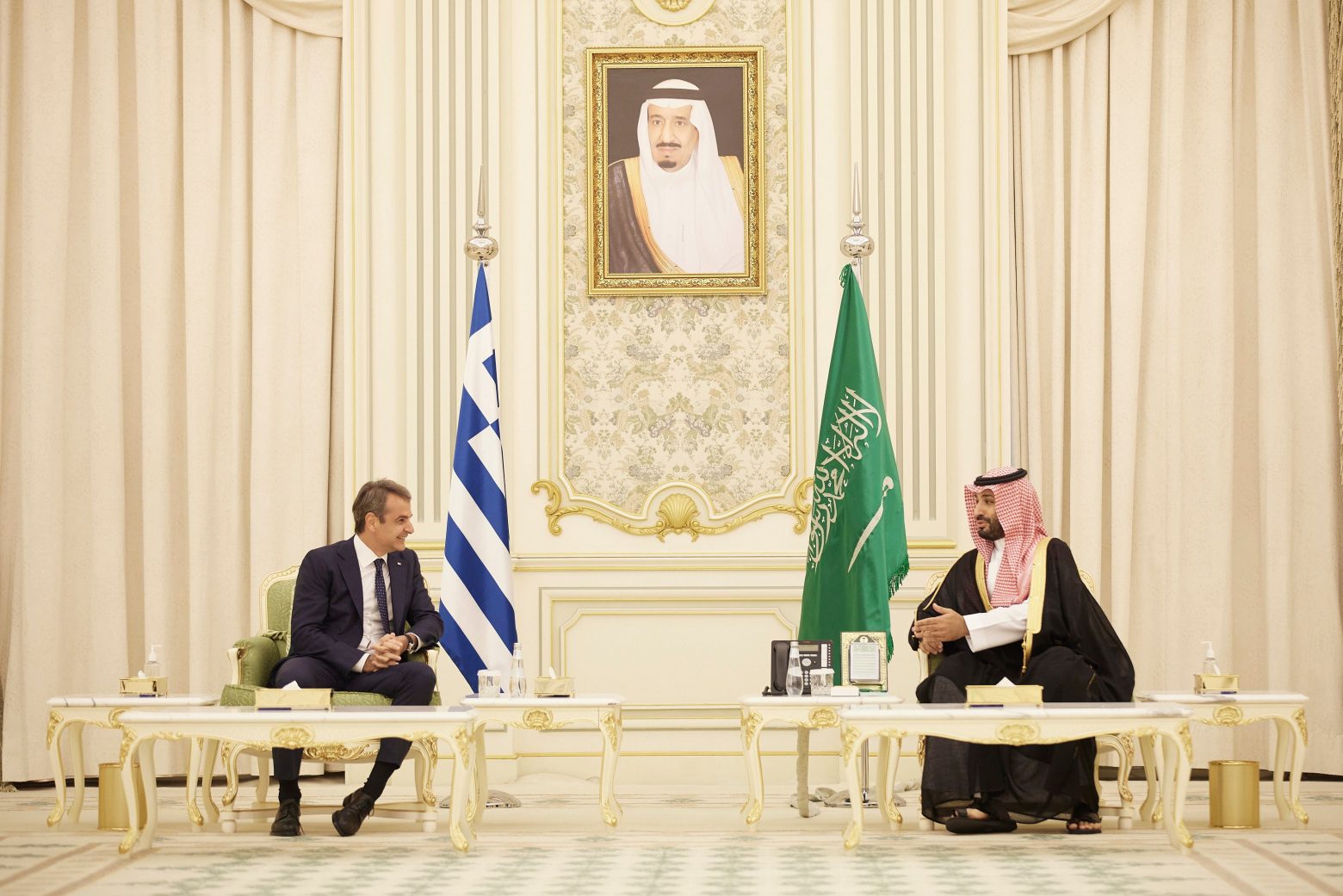 Μητσοτάκης και πρίγκιπας Αλ Σαούντ – Θεσμοθέτηση Ανώτατου Συμβουλίου Συνεργασίας Ελλάδας και Σαουδικής Αραβίας