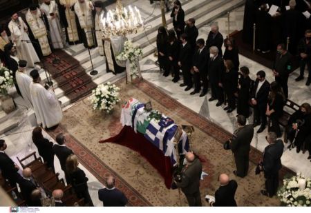 Σακελλαροπούλου – Θα θυμόμαστε την Φώφη Γεννηματά ως ένα πρότυπο γενναιότητας και ακεραιότητας