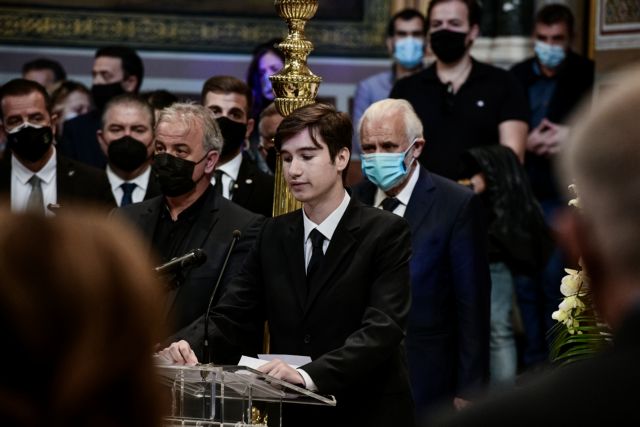 Φώφη Γεννηματά – Ράγισε καρδιές ο επικήδειος του 17χρονου γιού της – Η αγάπη και η στοργή σου δεν είχε όρια