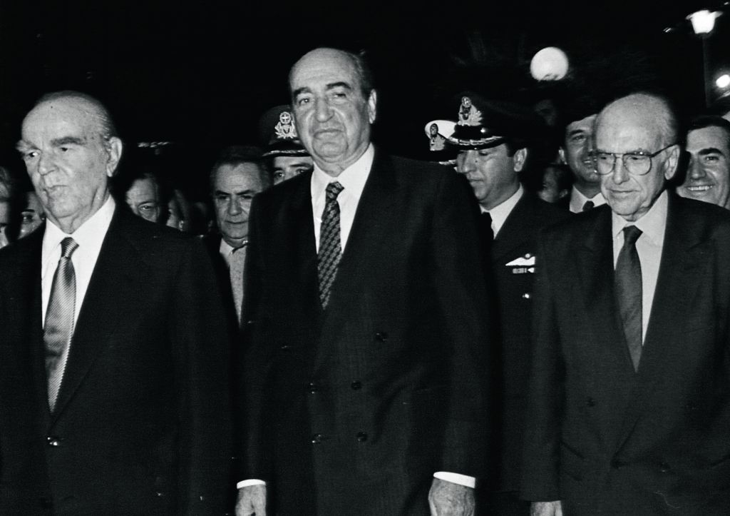 Το δουκάτο της Ελλάδος, το πολιτικό ολιγοπώλιο των οίκων και οι αρετές της συγκυβέρνησης