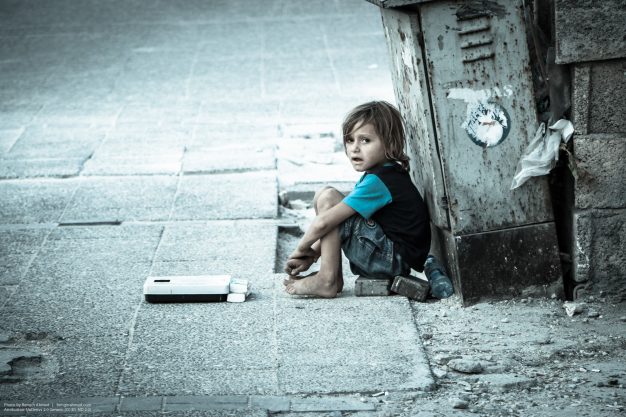 Eurostat – 1 στα 4 παιδιά στην ΕΕ κινδυνεύουν από φτώχια – 1 στα 3 στην Ελλάδα