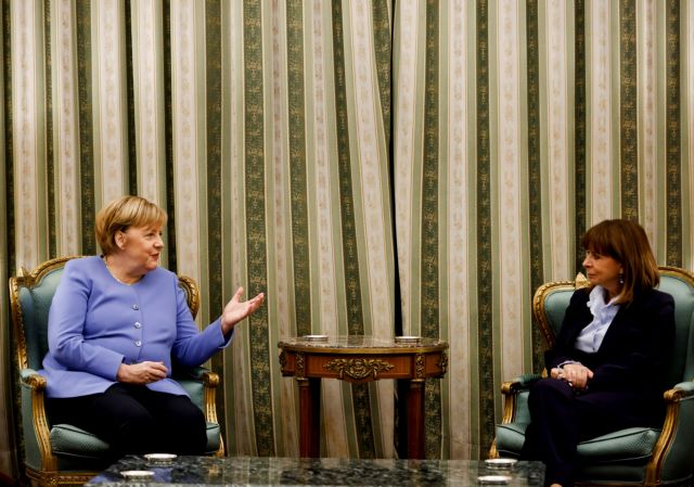 Σακελλαροπούλου σε Μέρκελ – «Αισθανθήκαμε πολλές φορές δικαιολογημένα μόνοι»