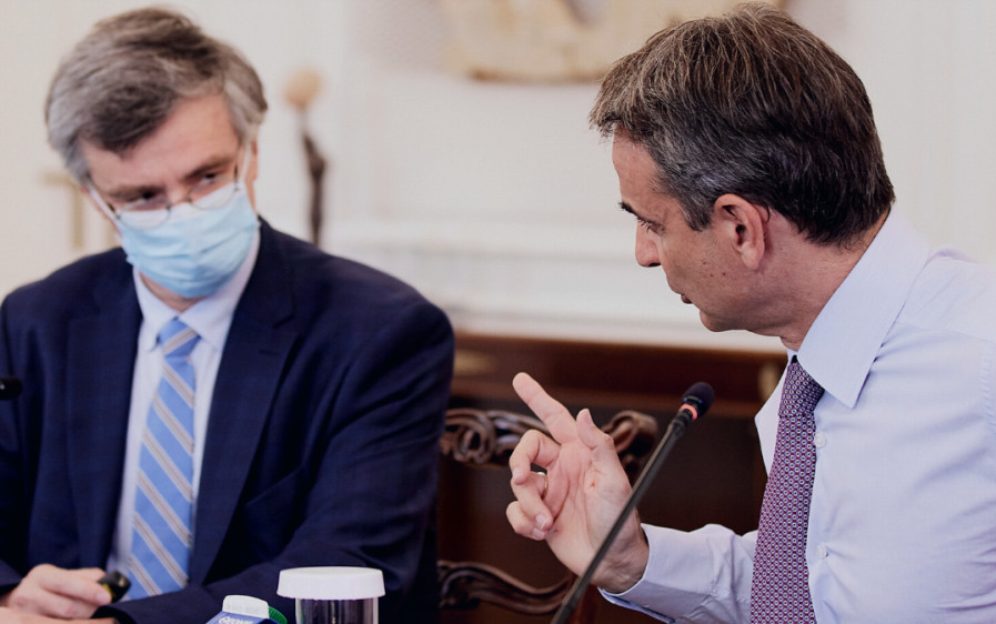 Κορωνοϊός – Συναγερμός στο Μαξίμου για την έξαρση των κρουσμάτων – Σε ανοιχτή γραμμή Μητσοτάκης- Τσιόδρας