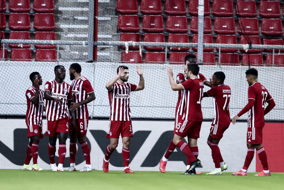 Super League – Για την παραμονή στην κορυφή ο Ολυμπιακός, για την επιστροφή στις νίκες ο ΠΑΟΚ