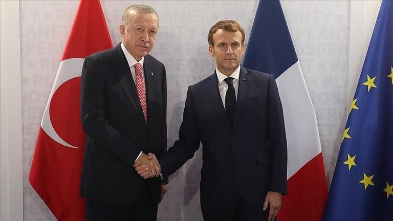 After longstanding bilateral tensions Macron, Erdogan discuss Libya on sidelines of G20 summit | tovima.gr