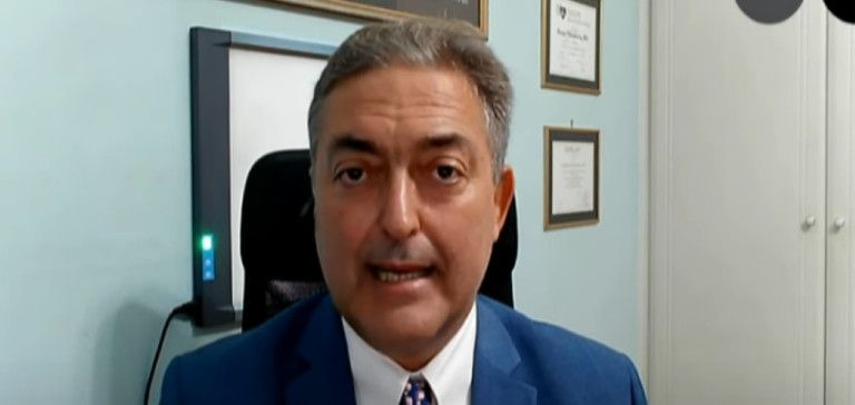 Θεόδωρος Βασιλακόπουλος – Τι απαντά ο ιδιοκτήτης της ταβέρνας – Τα ευρήματα της αστυνομίας