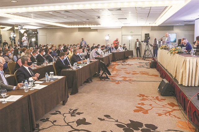 Καταστατικά τερτίπια λίγο πριν από τις κάλπες του ΚΙΝΑΛ