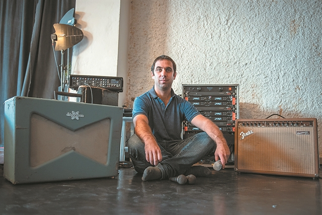 «H μουσική καθόρισε τη σχέση μου με το θέατρο»