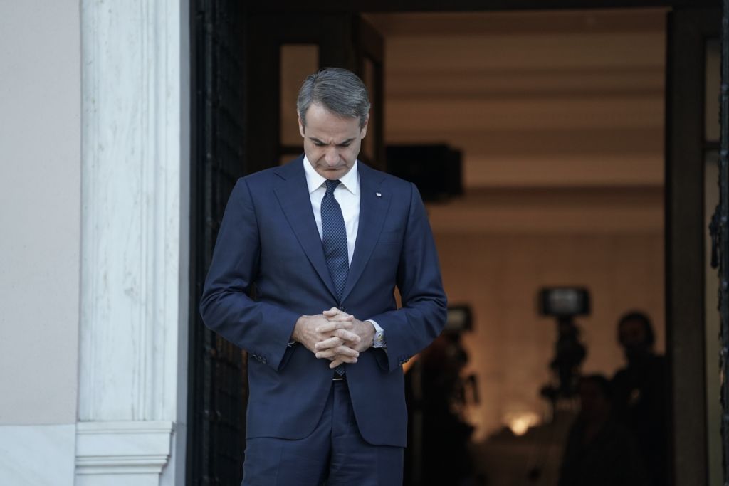 Κορωνοϊός – Η ώρα των δύσκολων αποφάσεων για το Μέγαρο Μαξίμου