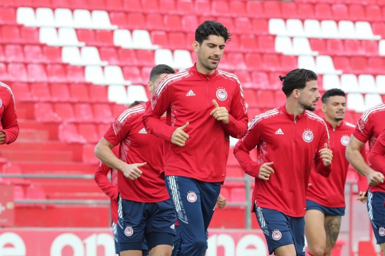 Ολυμπιακός – «Μπήκε» ο Μπουχαλάκης για Άιντραχτ